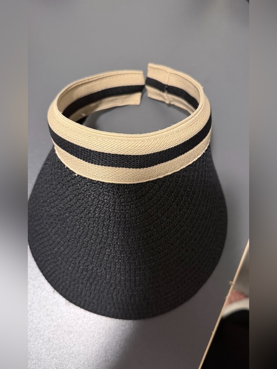 No mane Accessories - Black Visor with Beige-Black Striped Band